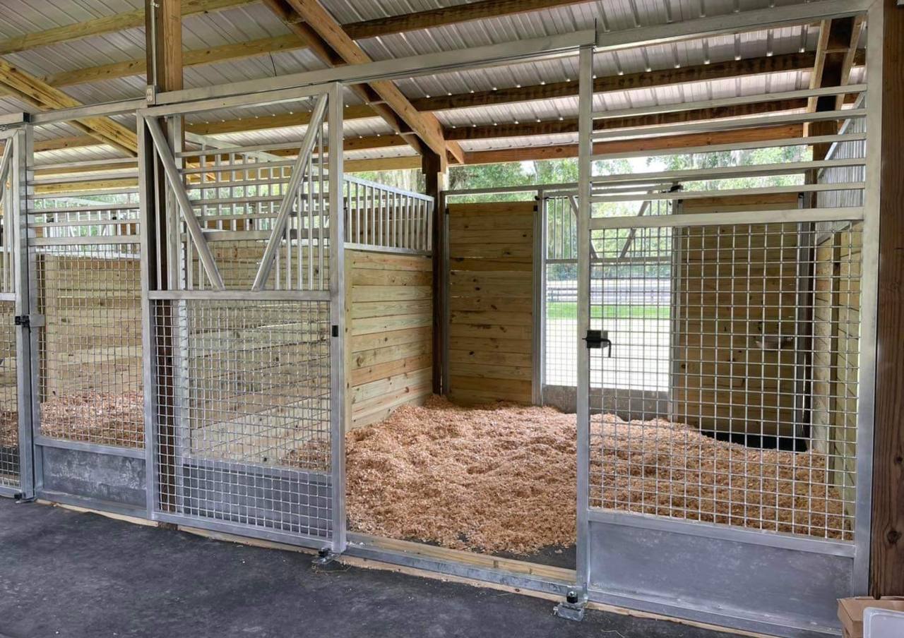 gator-stall-and-barn